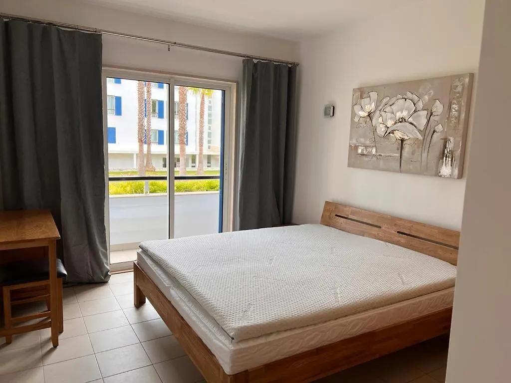 Angies Marina Apartment, Includes 2 Free Passes For The Marina Pool Lagos