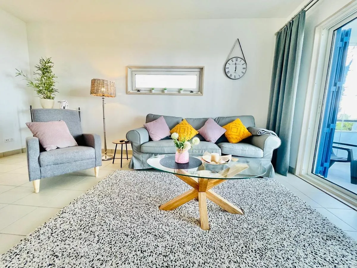 Angies Marina Apartment, Includes 2 Free Passes For The Marina Pool Lagos 0*,  Portogallo